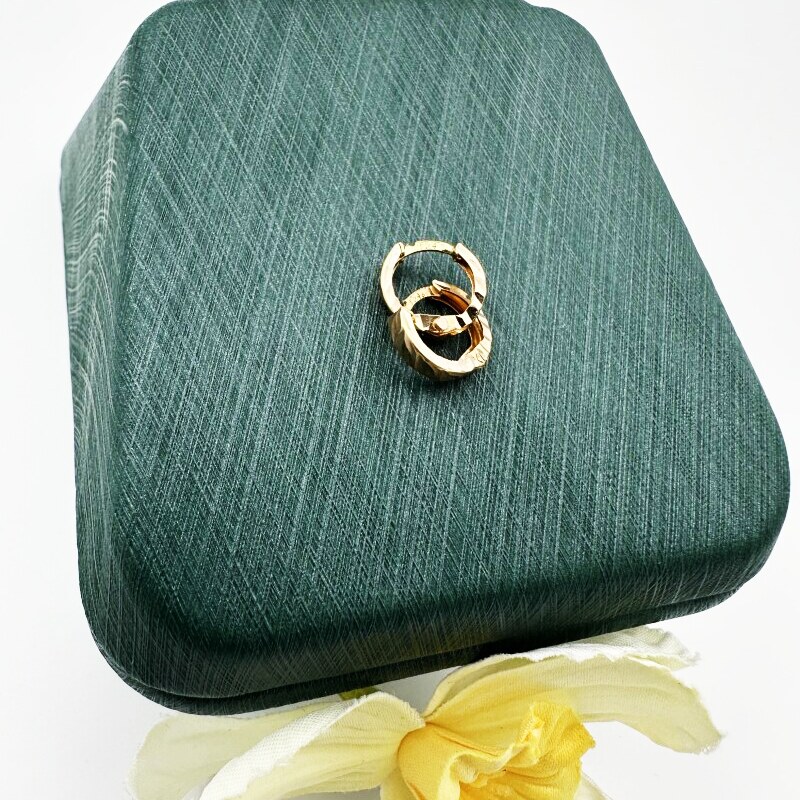 گوشواره 18 عیارحلقه امگا 0.850 گرم